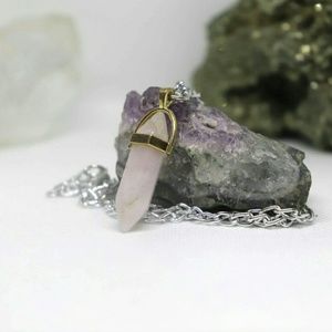 BOHEMIAN ROSE QUARTZ METAL SET CRYSTAL HEALING CHA